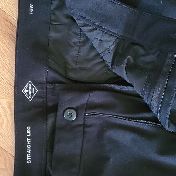 St. John's Bay Strt Leg Mid Rise Pants.  Sz 18W Black. Cotton/Spandex Blend NWOT - Picture 2 of 9